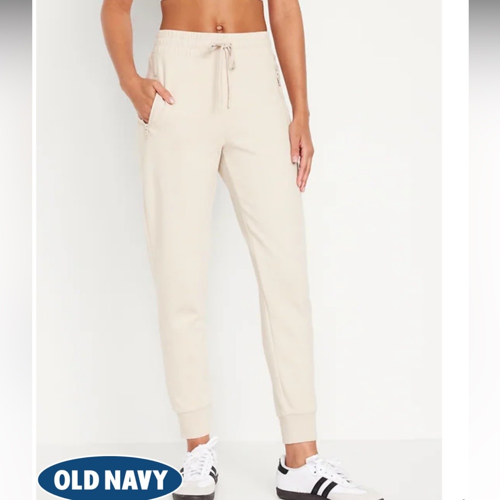 High-Waisted Dynamic Fleece Joggers